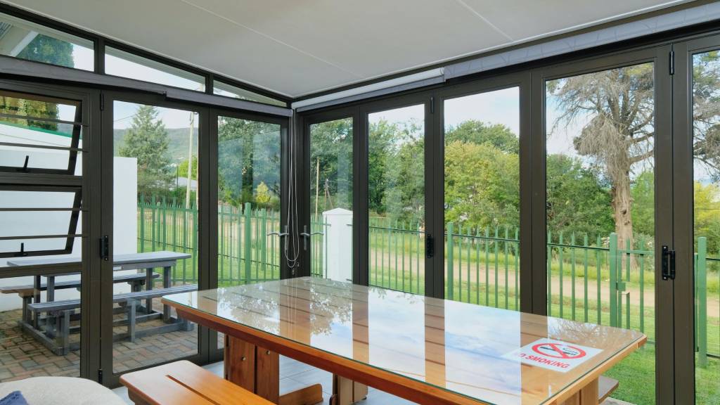 modern sunroom window